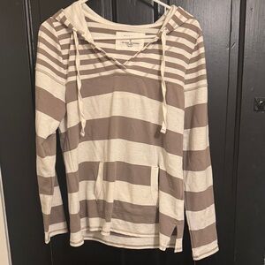 Long sleeve shirt with hood